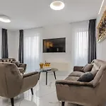 Ivani Apartamento Sukošan
