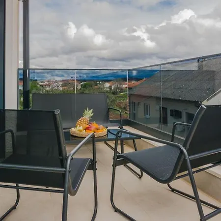 Ivani Appartement