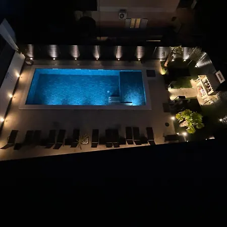 Ivani Appartement *