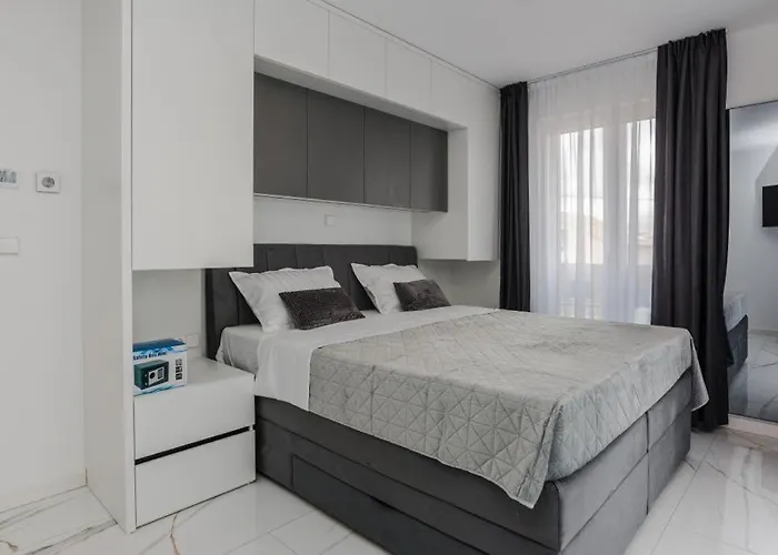 Apartament Ivani *