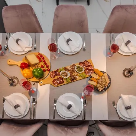 Ivani アパート Sukošan